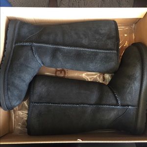 Size 6 Ugg Boots